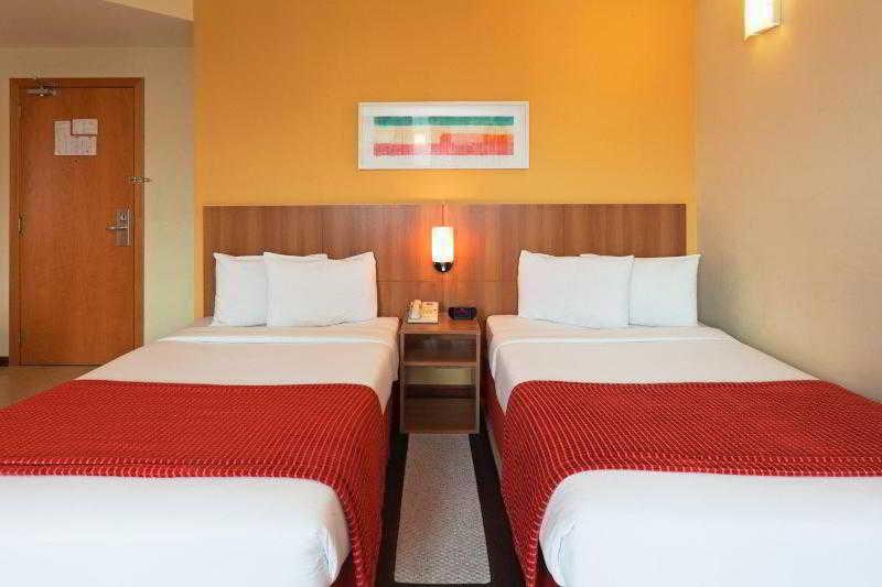 Holiday Inn Express Avenida Sumare Sao Paulo Room photo